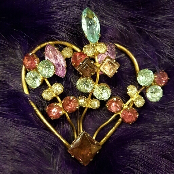 Vintage Jewelry - VINTAGE‎ HEART GEMSTONE LARGE BROOCH
